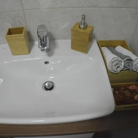 Vuk Lux